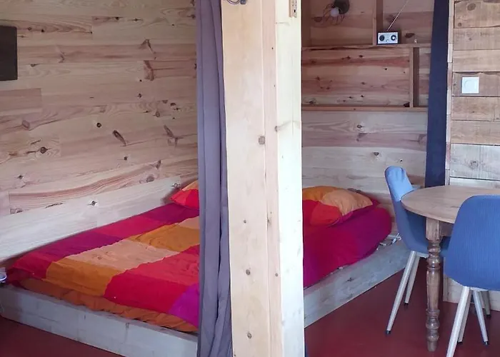 Avec Jardin Et Parking Proche Du Centre Διαμέρισμα