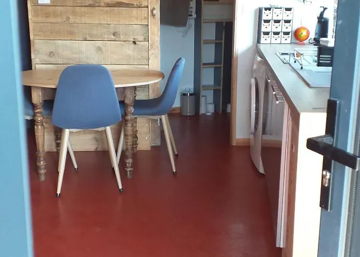 Avec Jardin Et Parking Proche Du Centre Διαμέρισμα Mende