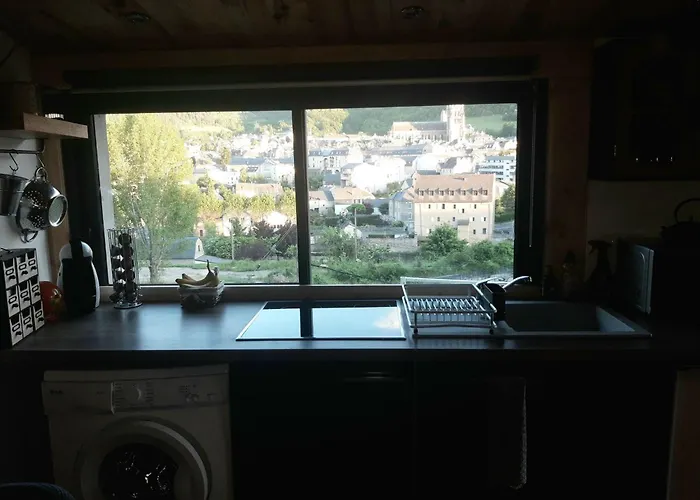 Avec Jardin Et Parking Proche Du Centre * Mende