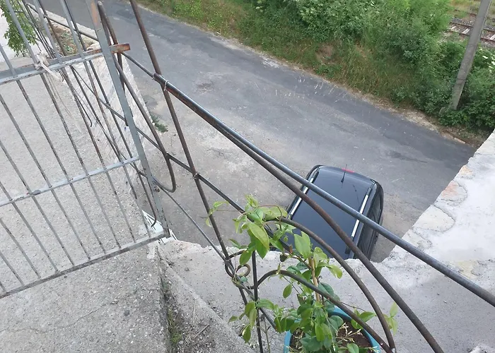 Avec Jardin Et Parking Proche Du Centre Διαμέρισμα Mende