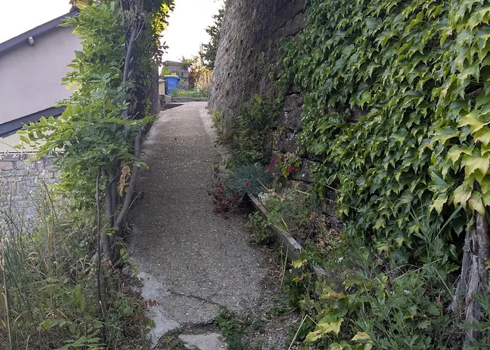 Avec Jardin Et Parking Proche Du Centre *